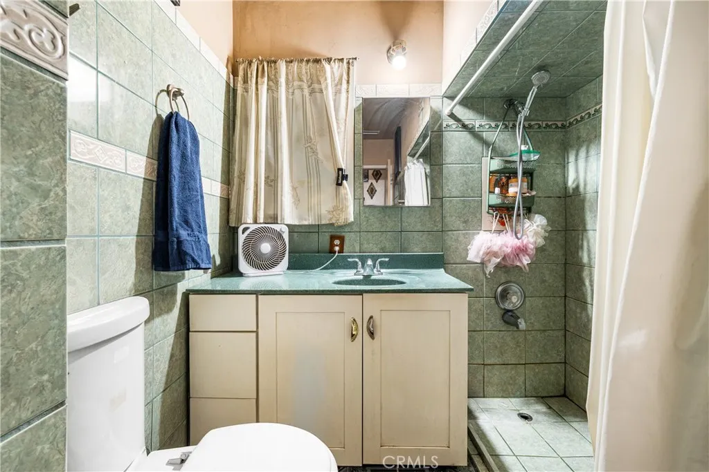 712 W 7th, Pomona, California 91766 home-pic-16